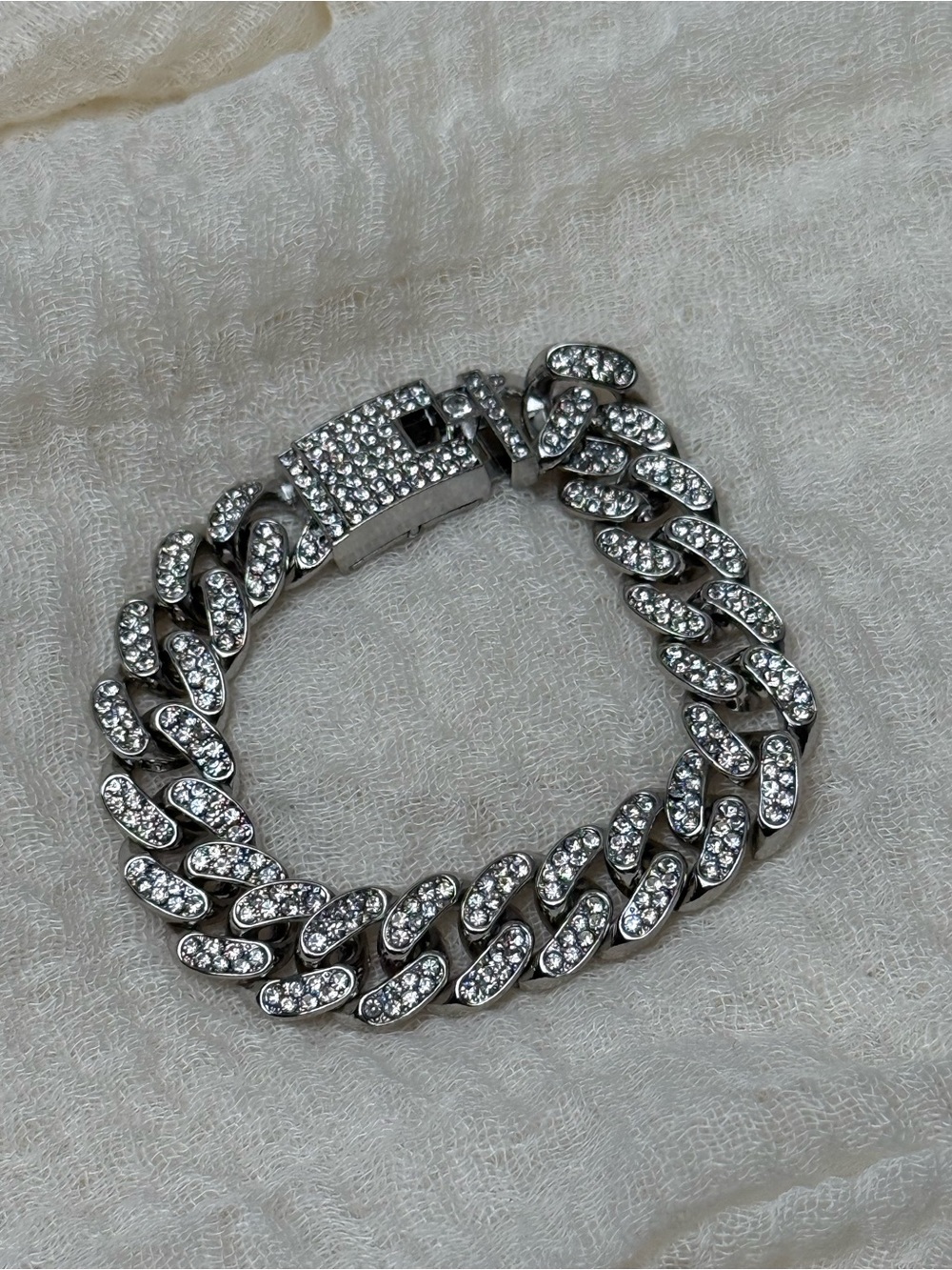 Silver Miami Cuban chain bracelet with rhinestones #rhinestone #jewelry
18 cm